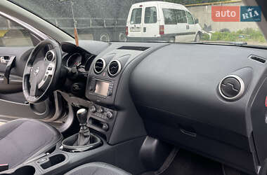 Позашляховик / Кросовер Nissan Qashqai 2013 в 