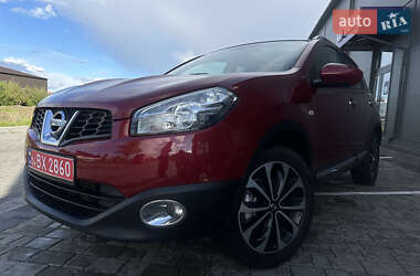 Внедорожник / Кроссовер Nissan Qashqai 2010 в Ивано-Франковске
