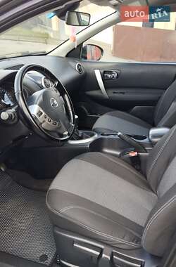 Внедорожник / Кроссовер Nissan Qashqai 2012 в 