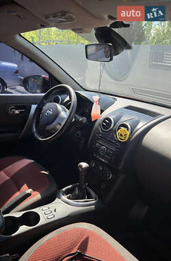 Внедорожник / Кроссовер Nissan Qashqai 2007 в 