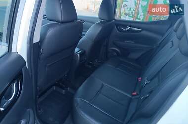 Внедорожник / Кроссовер Nissan Qashqai 2014 в 