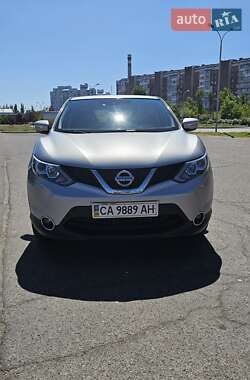 Внедорожник / Кроссовер Nissan Qashqai 2014 в 
