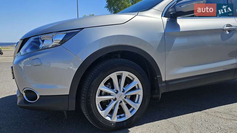 Позашляховик / Кросовер Nissan Qashqai 2014 в Черкасах фото 7 Позашляховик / Кросовер Nissan Qashqai 2014 в Черкасах