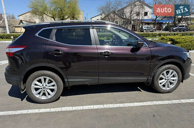 Позашляховик / Кросовер Nissan Qashqai 2014 в 