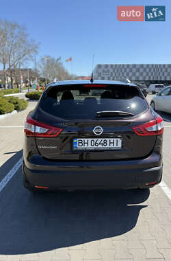 Позашляховик / Кросовер Nissan Qashqai 2014 в 