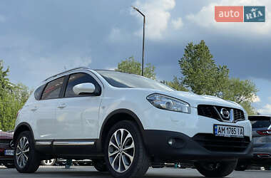 Внедорожник / Кроссовер Nissan Qashqai 2012 в 