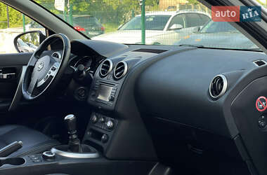 Внедорожник / Кроссовер Nissan Qashqai 2012 в 