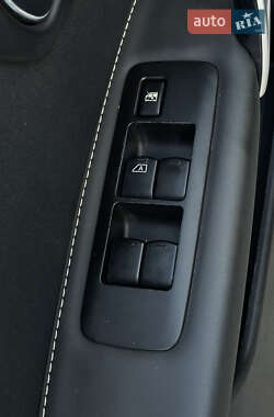Внедорожник / Кроссовер Nissan Qashqai 2012 в 