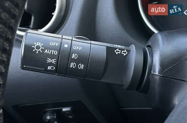 Внедорожник / Кроссовер Nissan Qashqai 2012 в 