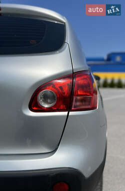 Внедорожник / Кроссовер Nissan Qashqai 2008 в 