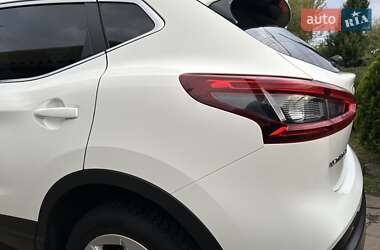 Позашляховик / Кросовер Nissan Qashqai 2018 в 