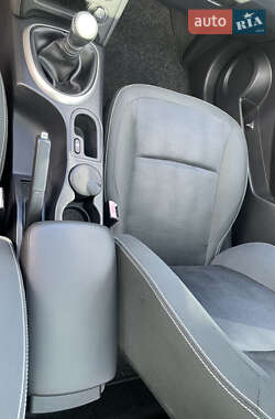 Внедорожник / Кроссовер Nissan Qashqai 2012 в 