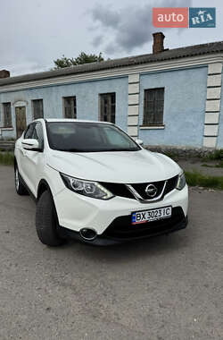 Внедорожник / Кроссовер Nissan Qashqai 2016 в Хмельницком