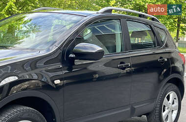 Внедорожник / Кроссовер Nissan Qashqai 2010 в 