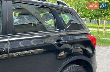 Внедорожник / Кроссовер Nissan Qashqai 2010 в 