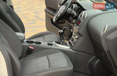 Позашляховик / Кросовер Nissan Qashqai 2011 в 