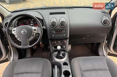 Позашляховик / Кросовер Nissan Qashqai 2011 в 