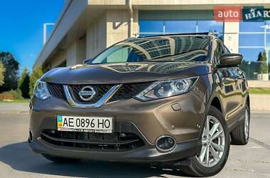 Позашляховик / Кросовер Nissan Qashqai 2014 в 
