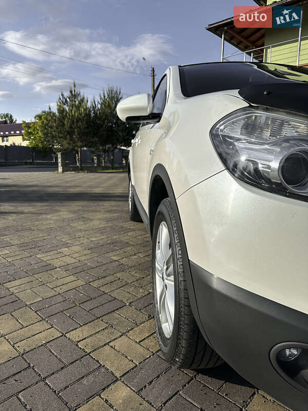 Позашляховик / Кросовер Nissan Qashqai 2013 в Самборі