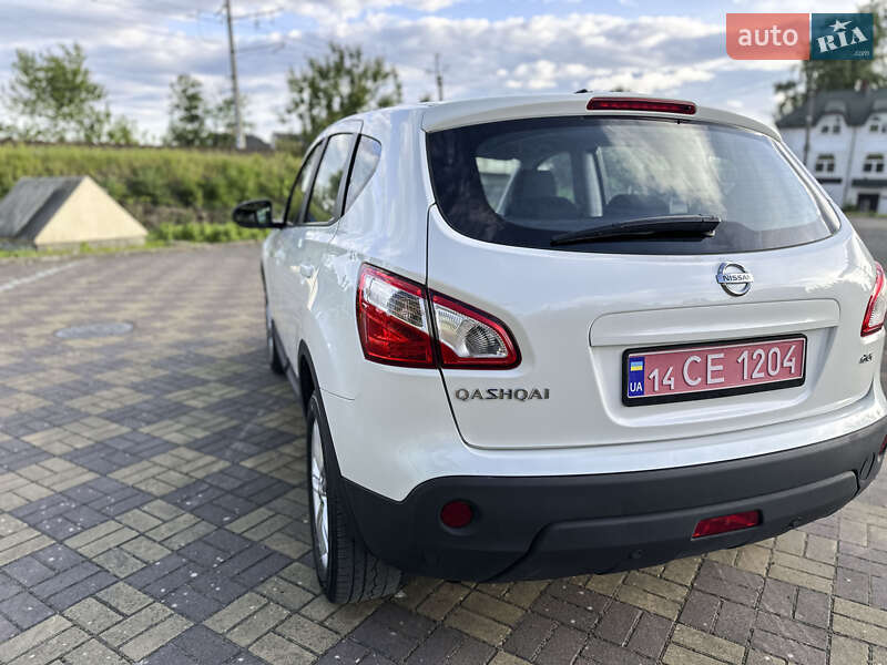 Позашляховик / Кросовер Nissan Qashqai 2013 в Самборі