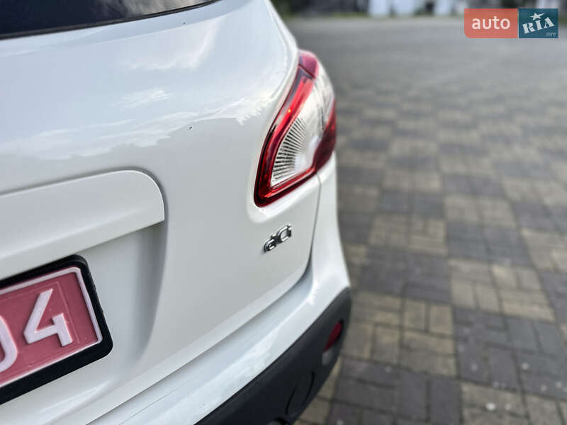Позашляховик / Кросовер Nissan Qashqai 2013 в Самборі