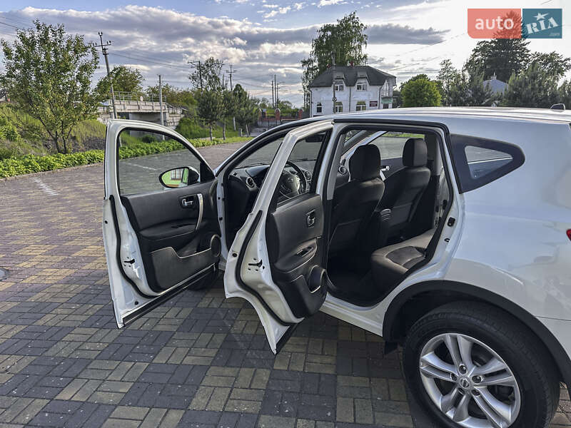 Позашляховик / Кросовер Nissan Qashqai 2013 в Самборі