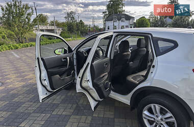 Позашляховик / Кросовер Nissan Qashqai 2013 в 