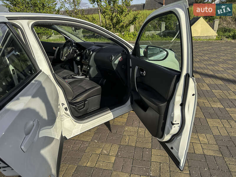 Позашляховик / Кросовер Nissan Qashqai 2013 в Самборі
