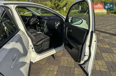 Позашляховик / Кросовер Nissan Qashqai 2013 в 