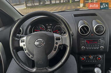 Позашляховик / Кросовер Nissan Qashqai 2013 в 