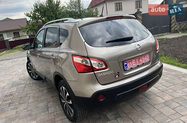 Внедорожник / Кроссовер Nissan Qashqai 2012 в 