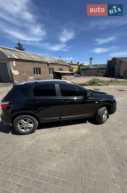 Внедорожник / Кроссовер Nissan Qashqai 2011 в 