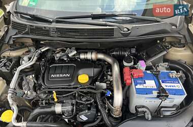 Внедорожник / Кроссовер Nissan Qashqai 2012 в 