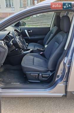 Внедорожник / Кроссовер Nissan Qashqai 2012 в 