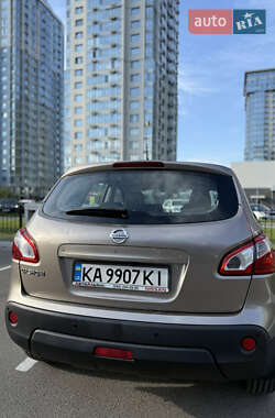Внедорожник / Кроссовер Nissan Qashqai 2013 в 