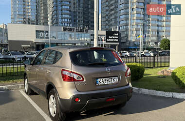Внедорожник / Кроссовер Nissan Qashqai 2013 в 