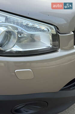 Внедорожник / Кроссовер Nissan Qashqai 2013 в 