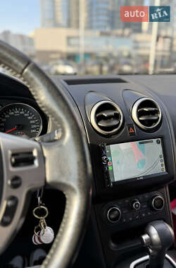 Внедорожник / Кроссовер Nissan Qashqai 2013 в 