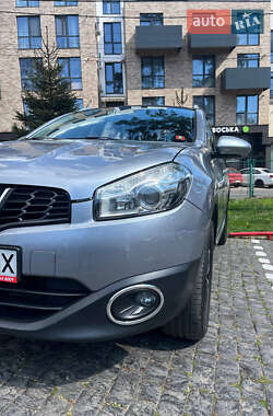 Внедорожник / Кроссовер Nissan Qashqai 2011 в 