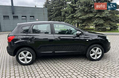 Внедорожник / Кроссовер Nissan Qashqai 2009 в 