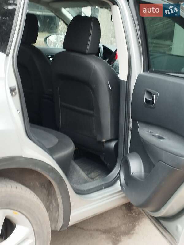Внедорожник / Кроссовер Nissan Qashqai 2010 в Каменском