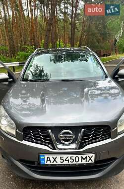 Внедорожник / Кроссовер Nissan Qashqai 2012 в 