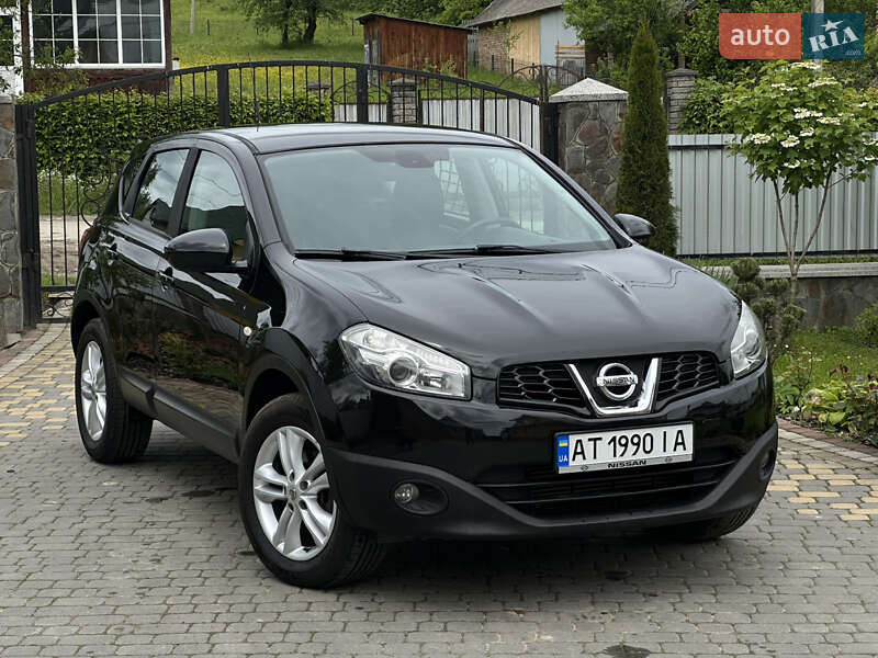 Позашляховик / Кросовер Nissan Qashqai 2010 в Коломиї