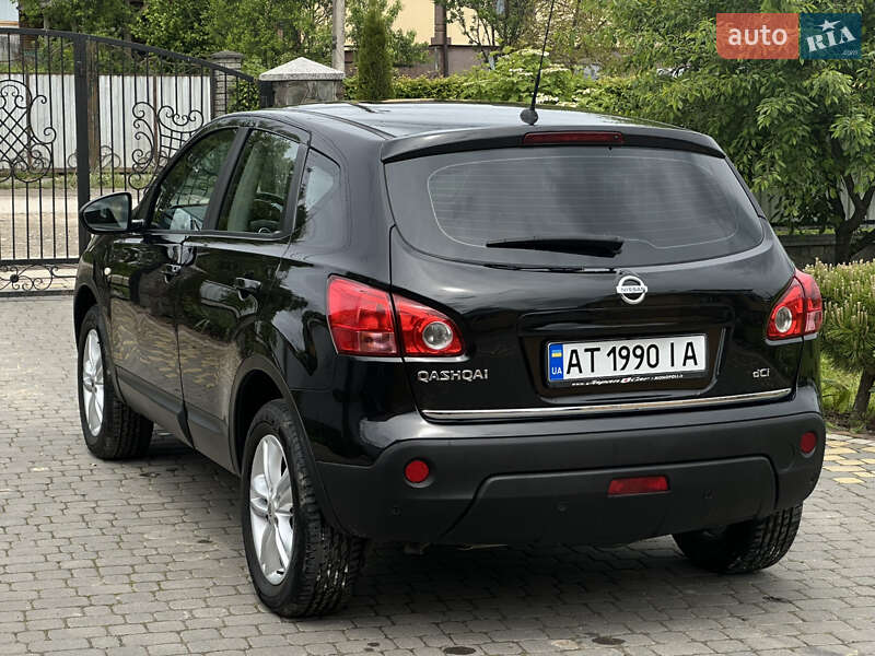 Позашляховик / Кросовер Nissan Qashqai 2010 в Коломиї