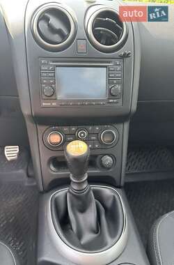 Внедорожник / Кроссовер Nissan Qashqai 2011 в 
