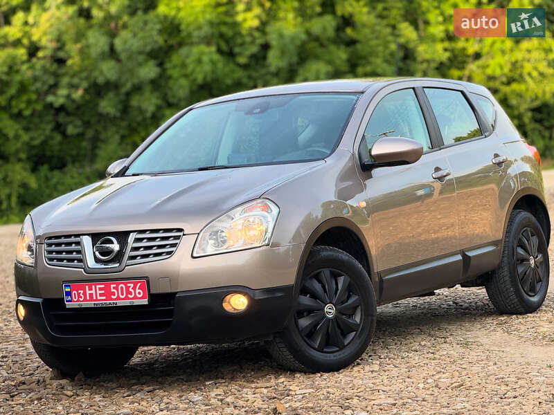 Внедорожник / Кроссовер Nissan Qashqai 2009 в 