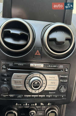 Внедорожник / Кроссовер Nissan Qashqai 2009 в 