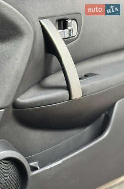 Внедорожник / Кроссовер Nissan Qashqai 2009 в 