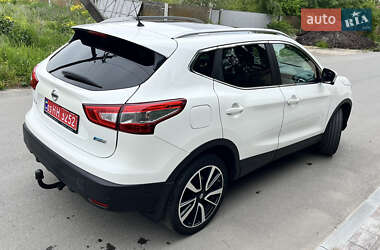 Внедорожник / Кроссовер Nissan Qashqai 2014 в 