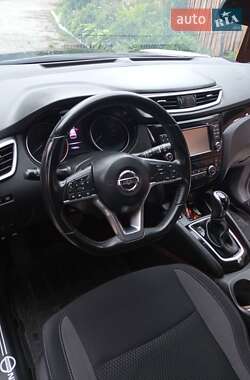 Внедорожник / Кроссовер Nissan Qashqai 2018 в 